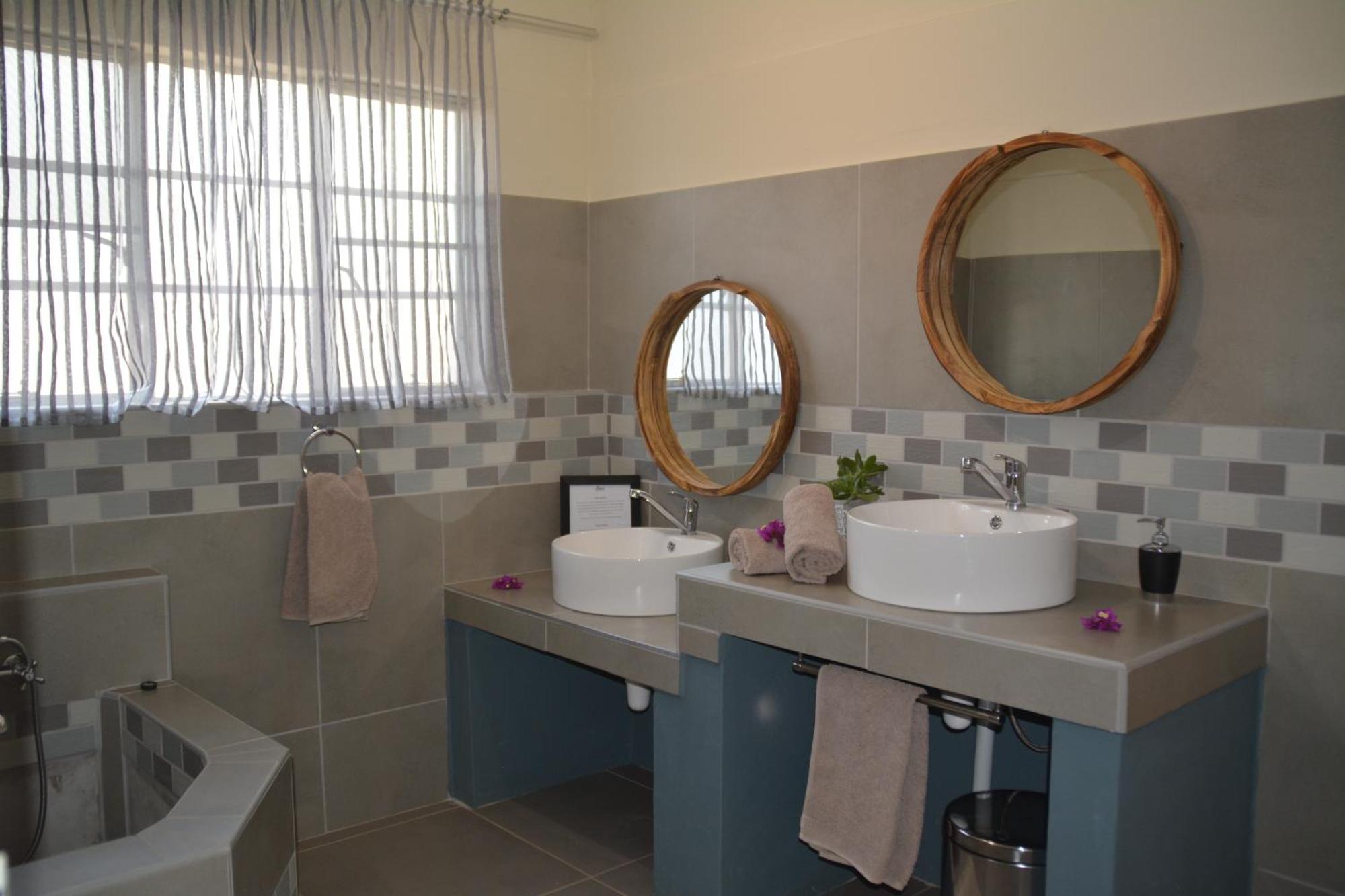 Gabus Safari Lodge Otavi Екстер'єр фото